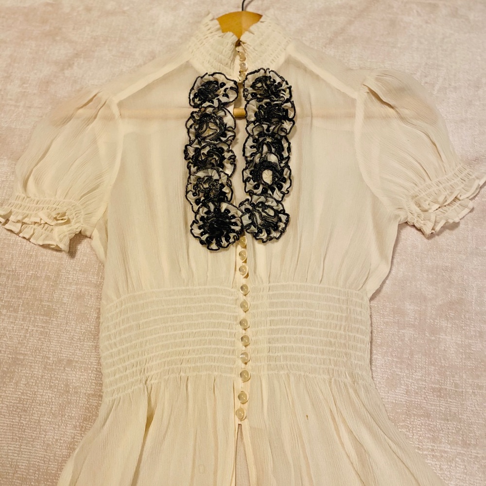 Bebe cream top